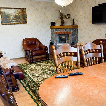 Садыба Полыцька Villa Guta Eksteriør bilde