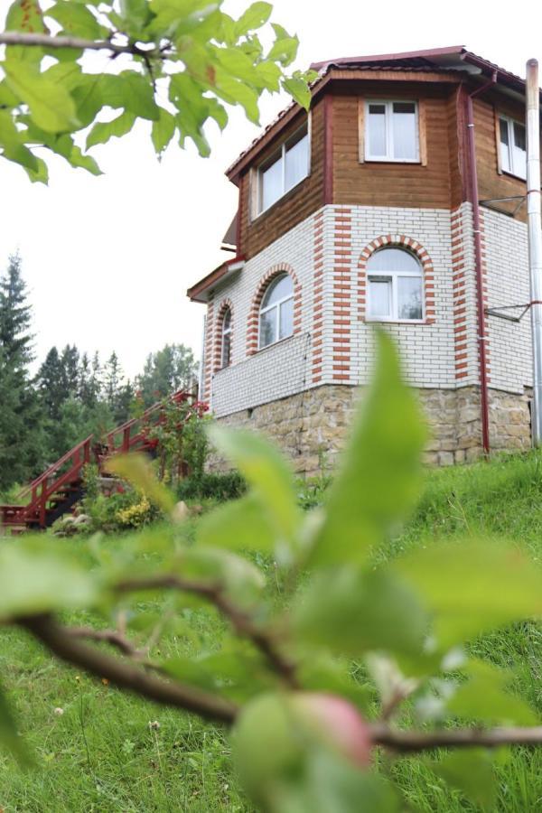 Садыба Полыцька Villa Guta Eksteriør bilde