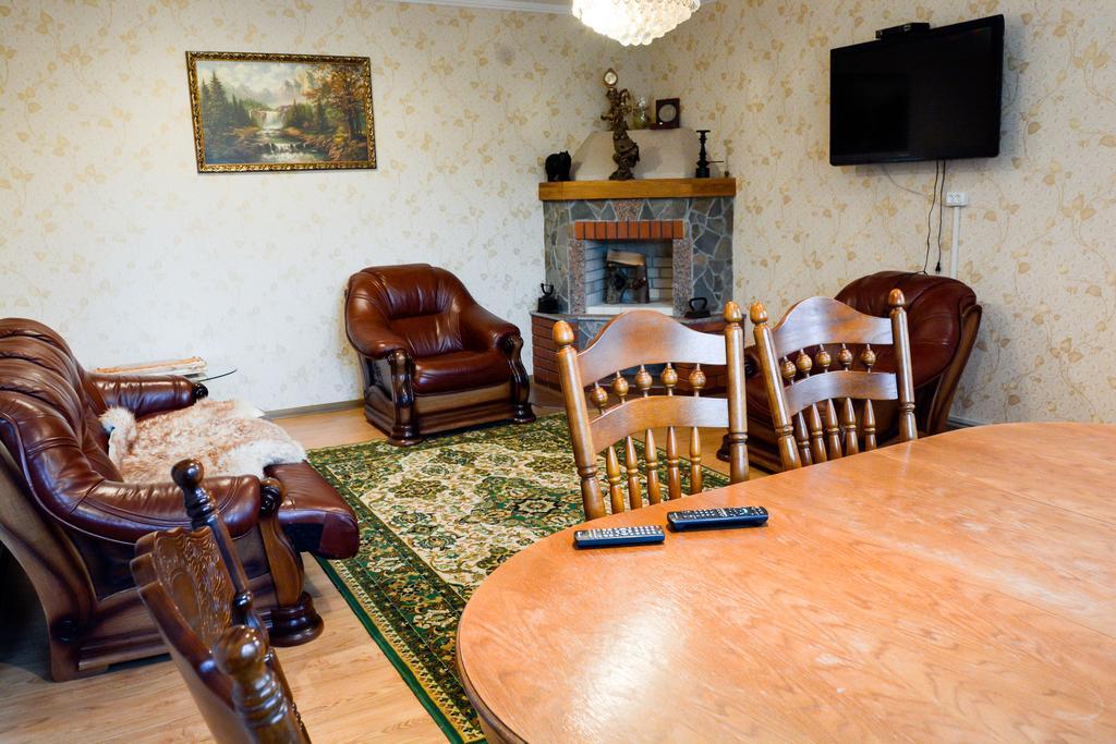 Садыба Полыцька Villa Guta Eksteriør bilde